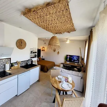 Gardenhill Cosy Гостевой дом